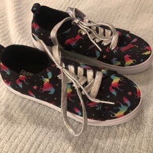 NWOT - FABKIDS Unicorn Print Sneakers with Silver Laces Size 2 (little girls)